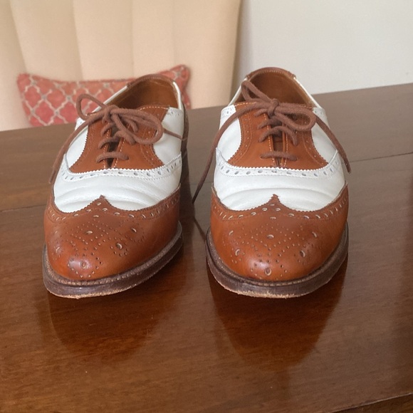 Ralph Lauren Chestnut & Ivory Spectators made in England size 6 1/2 Women’s - Picture 3 of 11